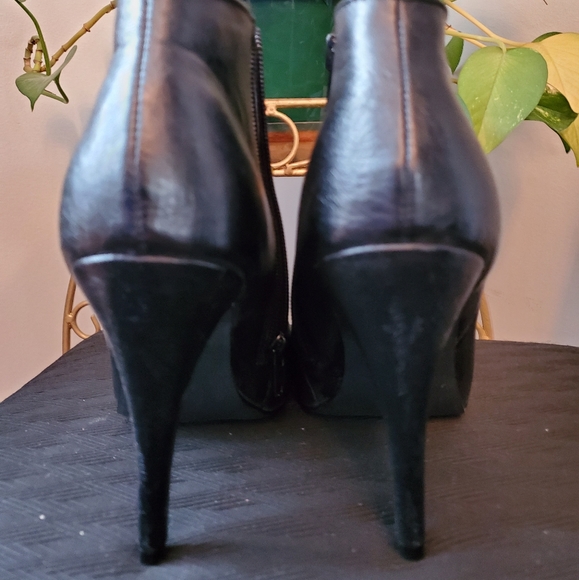 Booties - Picture 4 of 8